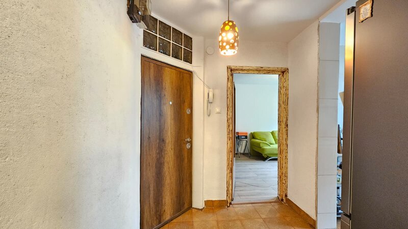 1 Decembrie, inchiriere apartament 3 camere la pret de 2 camere.