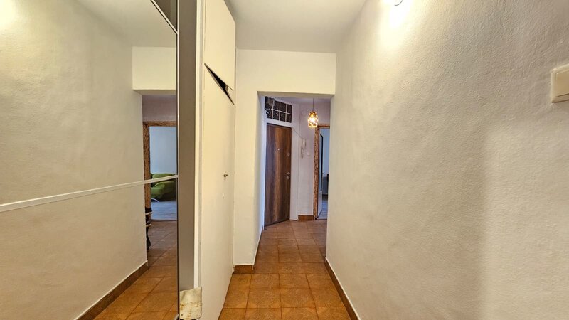 1 Decembrie, inchiriere apartament 3 camere la pret de 2 camere.